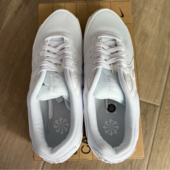 Nike Air Max 90 - Picture 4 of 9